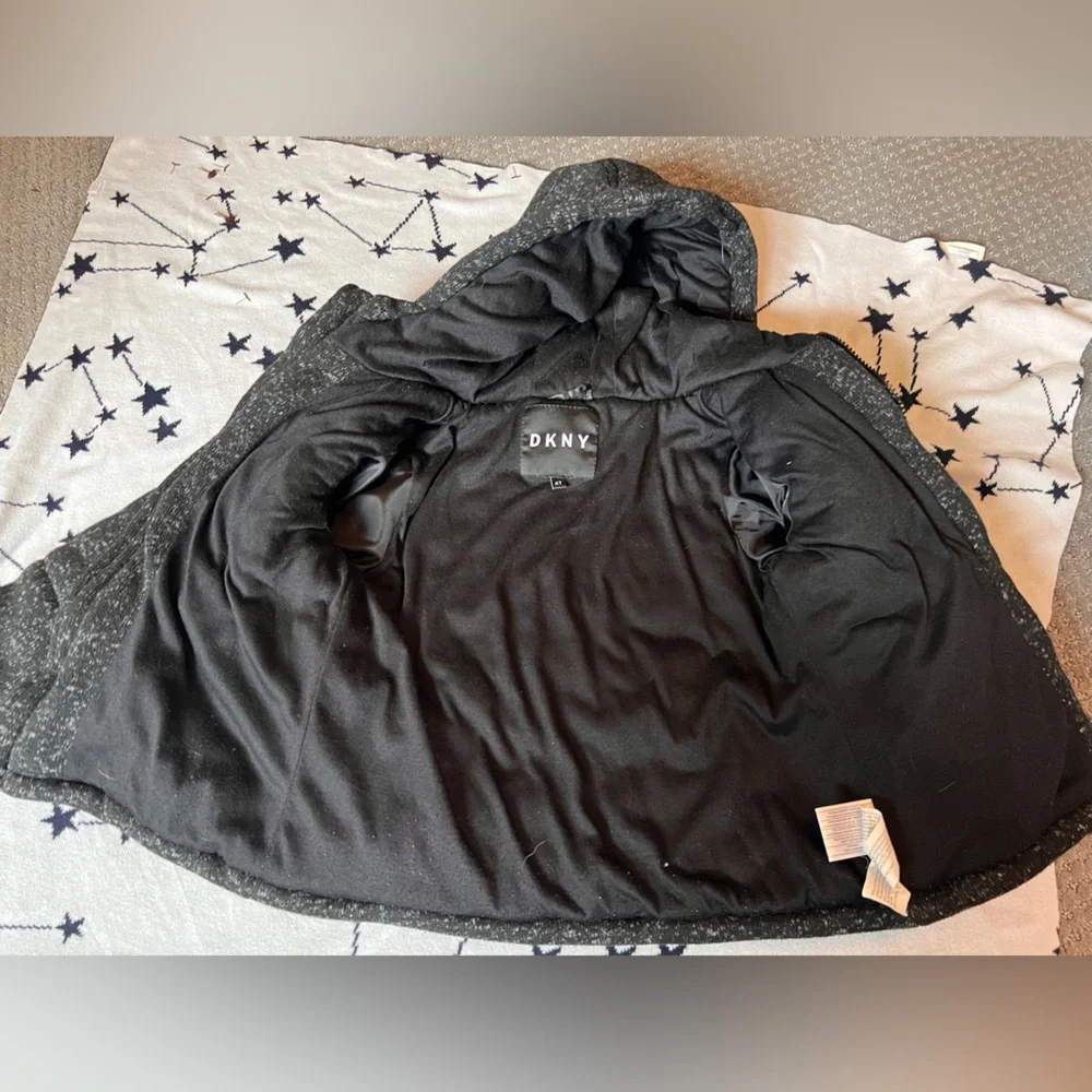 Toddler boy DKNY jacket - Picture 2 of 3